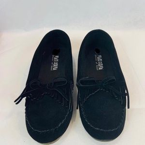 Brand New Women’s Size 7 Black Fringed Moccasin Flat
